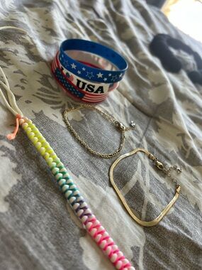 Patriotic USA Silicone Wristband Set with Gold Tone Bracelets